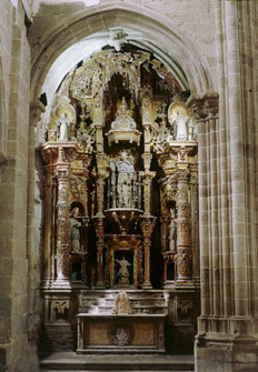 interior da igrexa